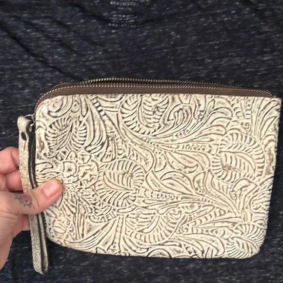 Patricia Nash Embossed Floral Clutch - Picture 11 of 14